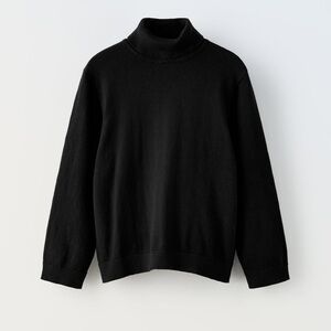 Black knitted turtle neck sweater